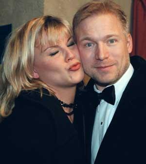 1998. Josefin och Hannes Holm var sambor.