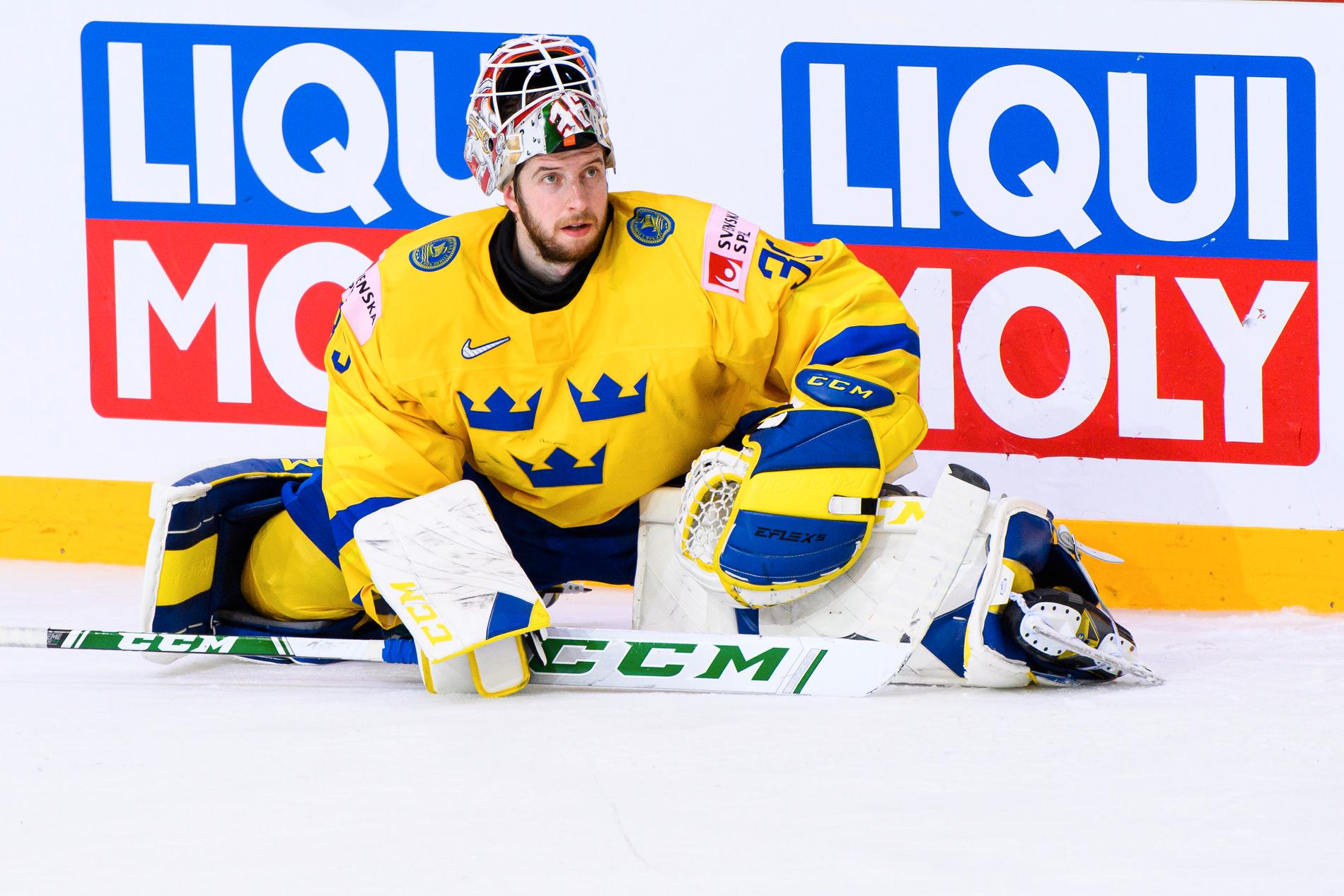 Adam Reideborn har valt att stanna kvar i Ryssland och KHL. 