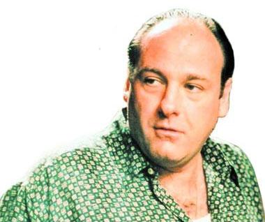 PÅ TV James gandolfini i rollen som Tony Soprano.