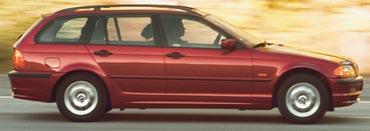 BMW 3-serien visar ännu inga tecken på att bli omodern. Bilen har varit, och är fortfarande en kvalitetsprodukt. Modellen med det interna namnet E46 kom 1998. Bilen på bilden är en BMW 318 Touring från 1999.