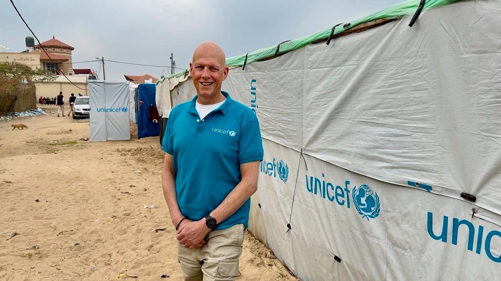 Hamish Young, katastrofsamordnare för FN:s barnfond Unicef, på plats i Rafah i södra Gaza.