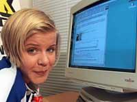 Första chatten I februari 1996 var Robyn uppe hos aftonbladet.se och chattade med läsarna. Det var den allra första chatten för sajten.