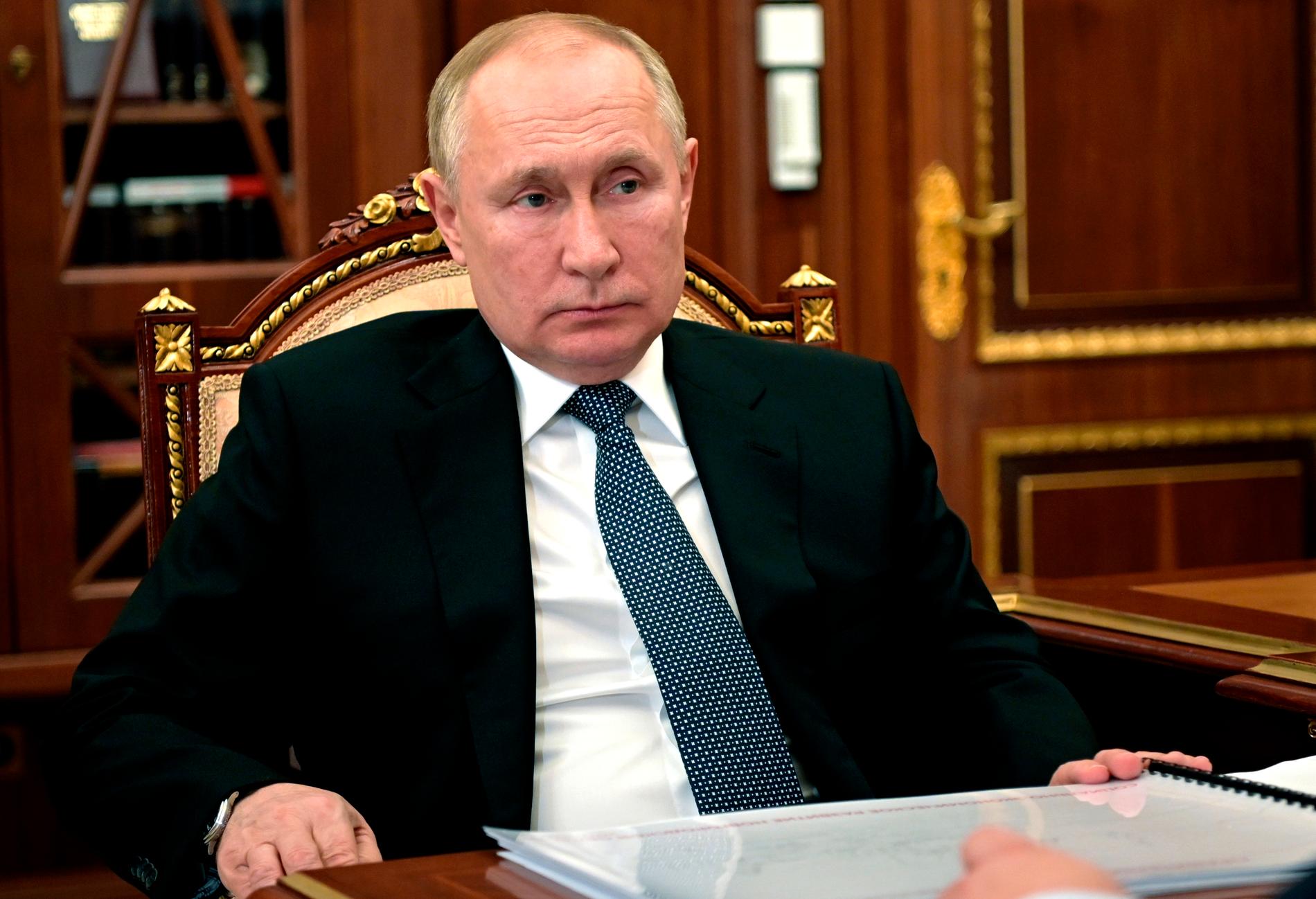 Både Pentagon, Vita huset och Storbritanniens spionchef menar att ryske presidenten Vladimir Putin kan ha blivit vilseledd av sitt eget försvarsdepartement. 
