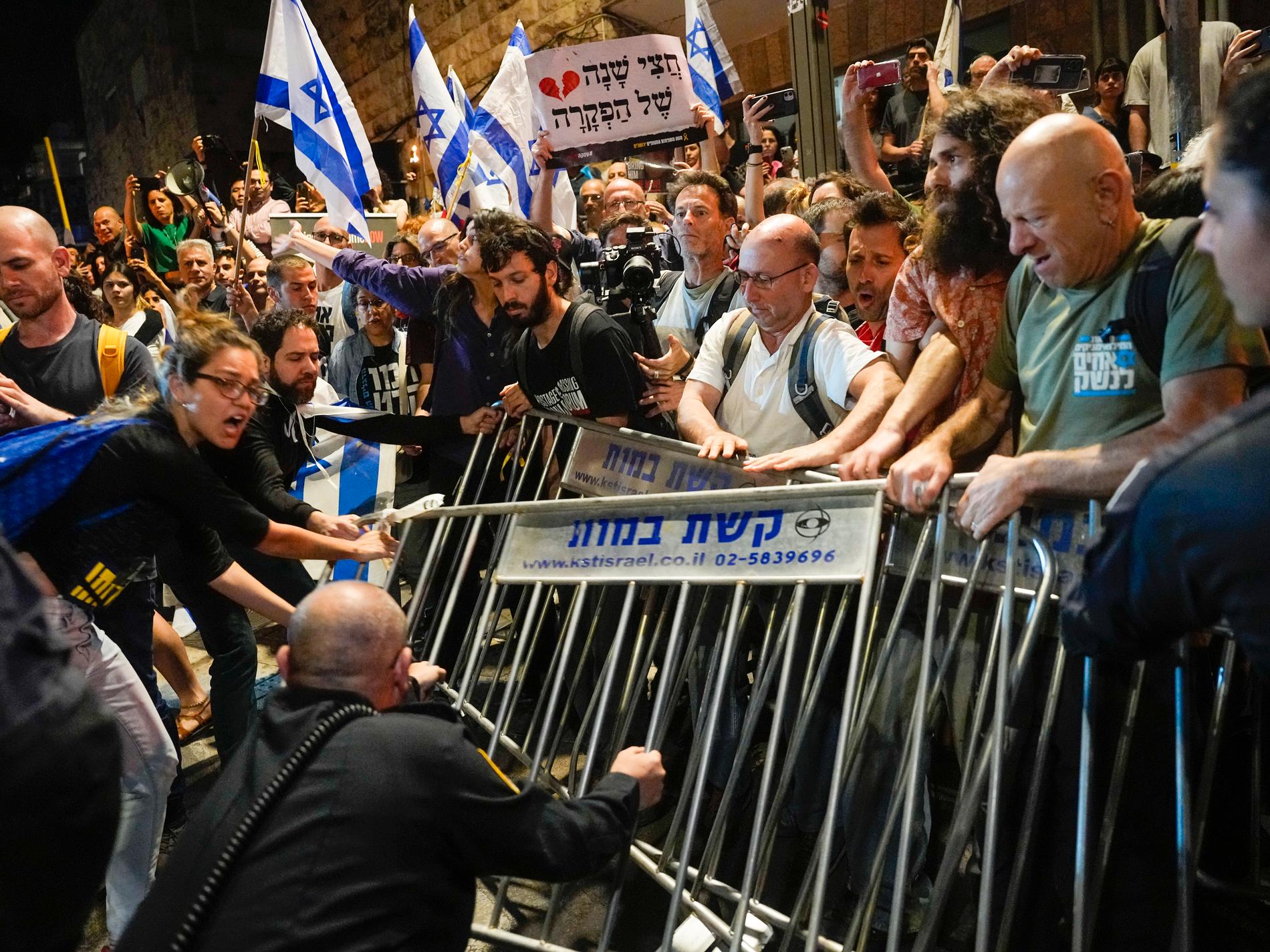 "Nu är det över för Netanyahu"