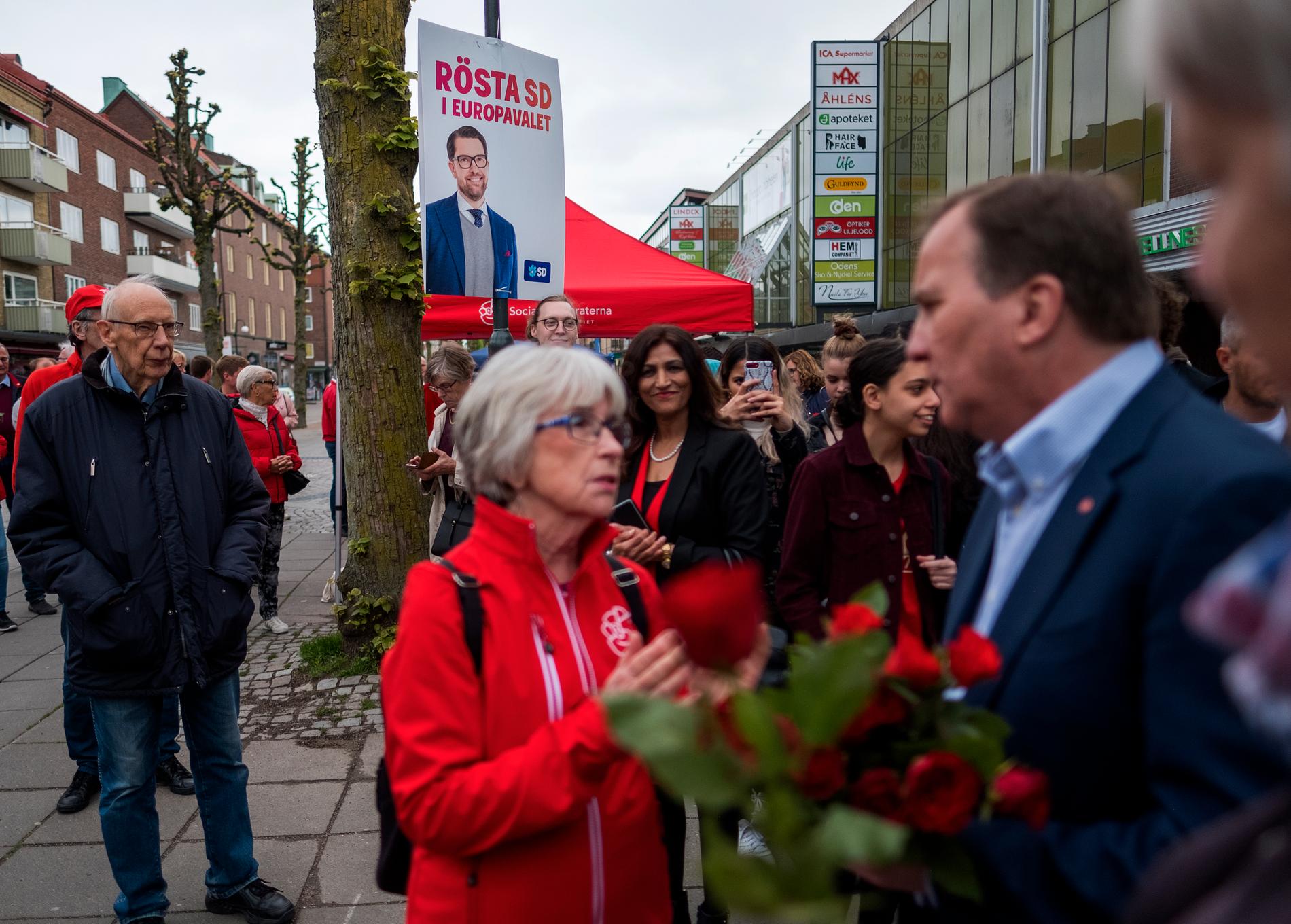 Statsminister Stefan Löfven besökte Trollhättan under sin valturné inför EU-valet. 