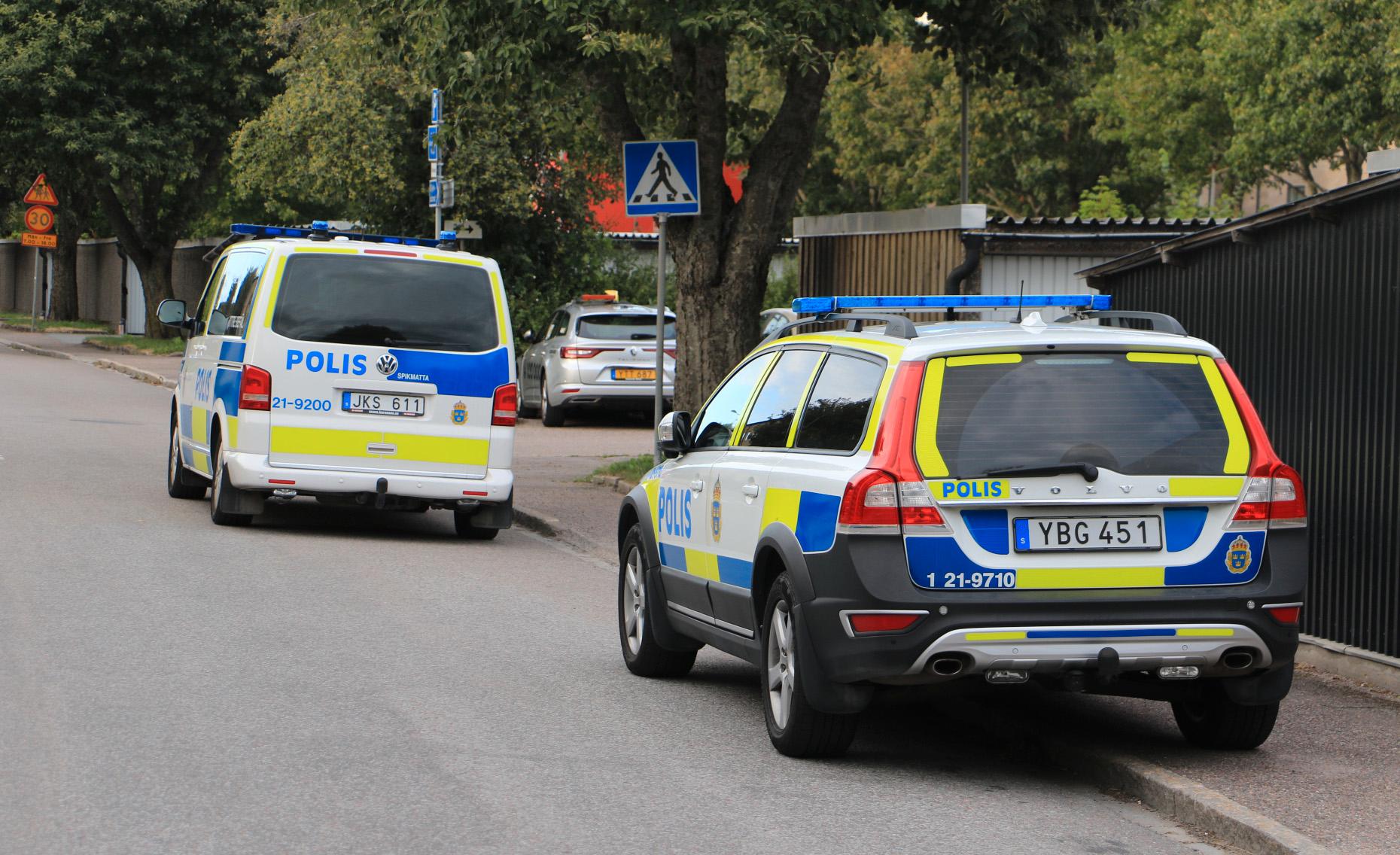 Polis på plats för skjutningen i Uppsala.