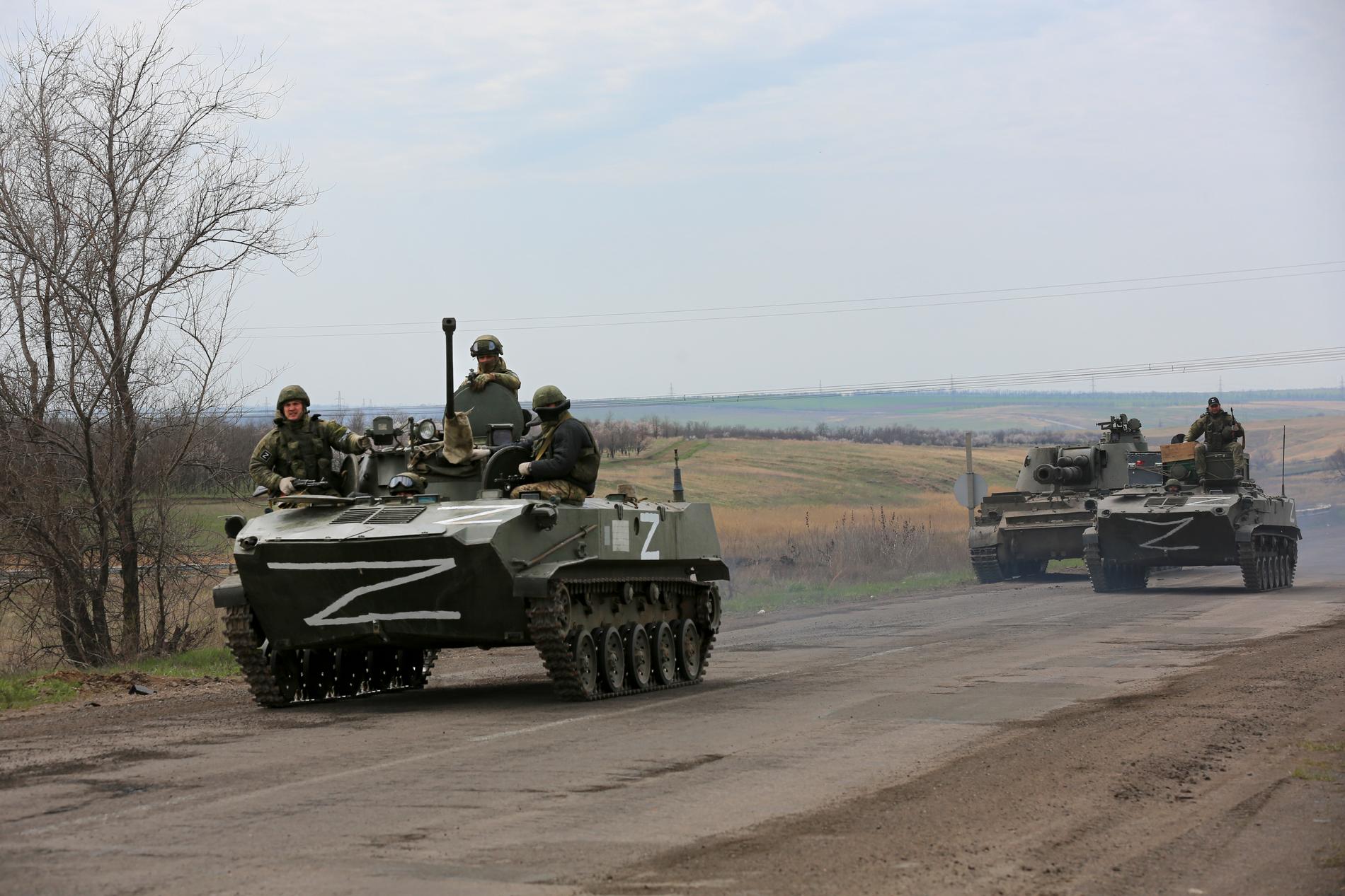 Ryska trupper på vägarna i Ukraina.