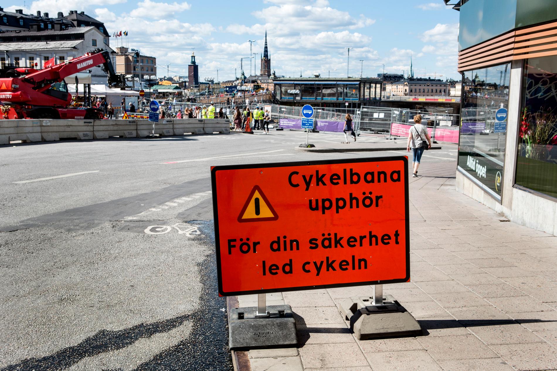 – Är det så att man inte kan cykla, då får man kliva av och leda cykeln. Då blir du en gång trafikant, säger polisinspektör Fredrik Hellgren. Här Katarinavägen i Stockholm som under ombyggnad tidigare var avstängd för biltrafik. Arkivbild.