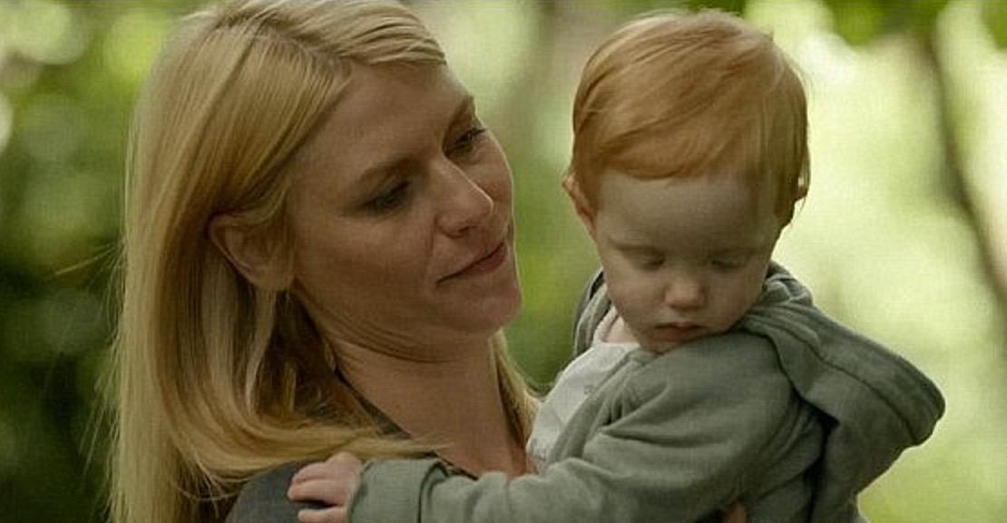 Frannie och mamma Carrie i ”Homeland” i en tidig säsong – ingen trovärdig situation längre.