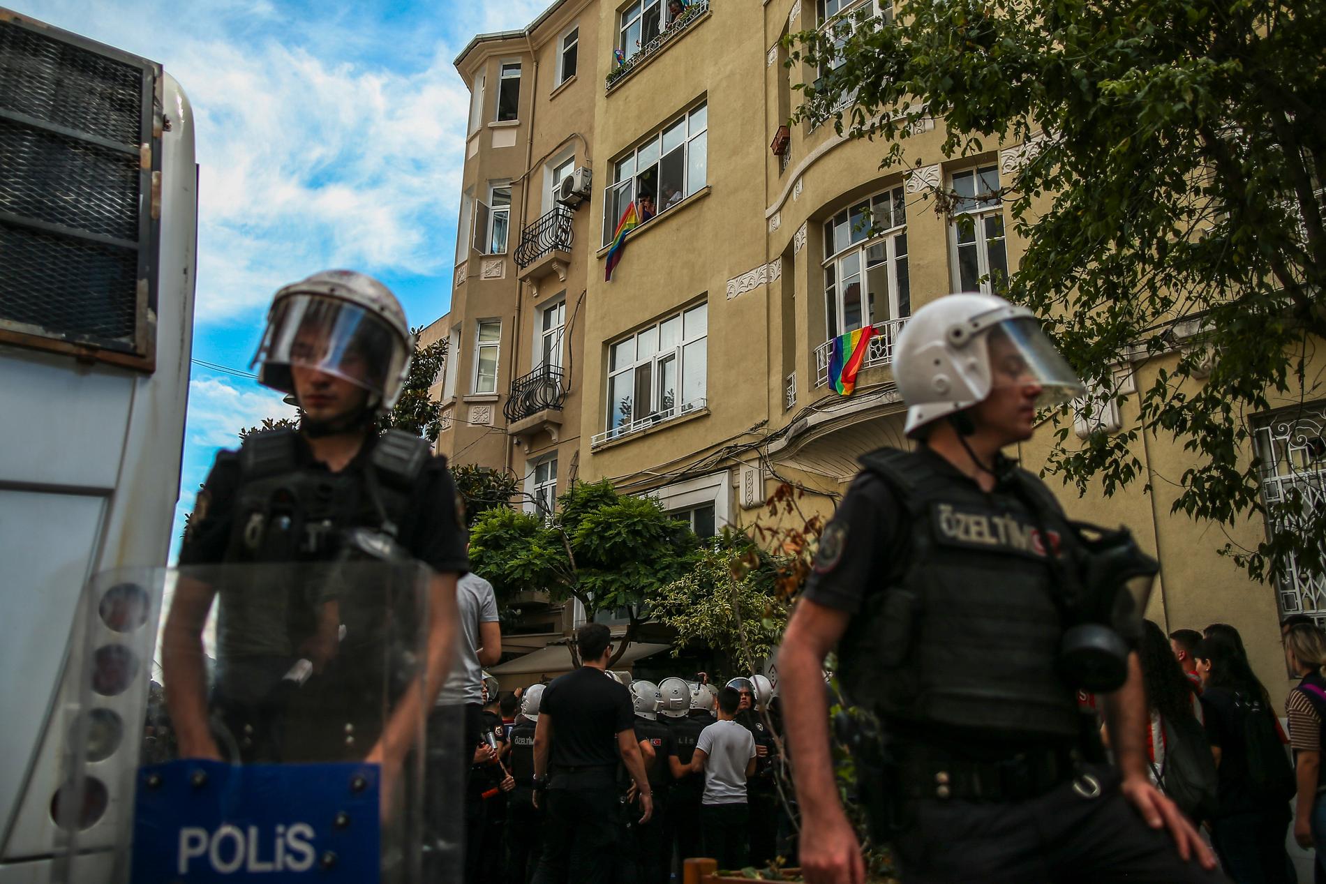 Hundratals hbtq-aktivister släppta i Turkiet