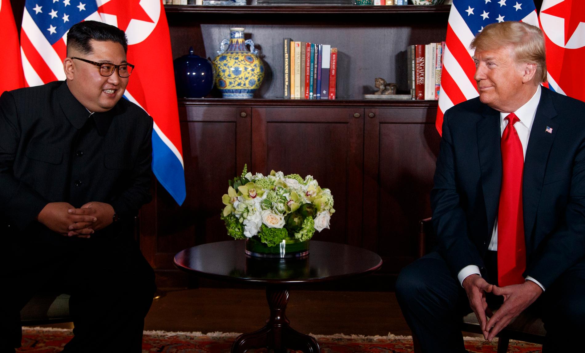 USA:s president Donald Trump och Nordkoreas ledare Kim Jong-Un i Singapore. Arkivbild.