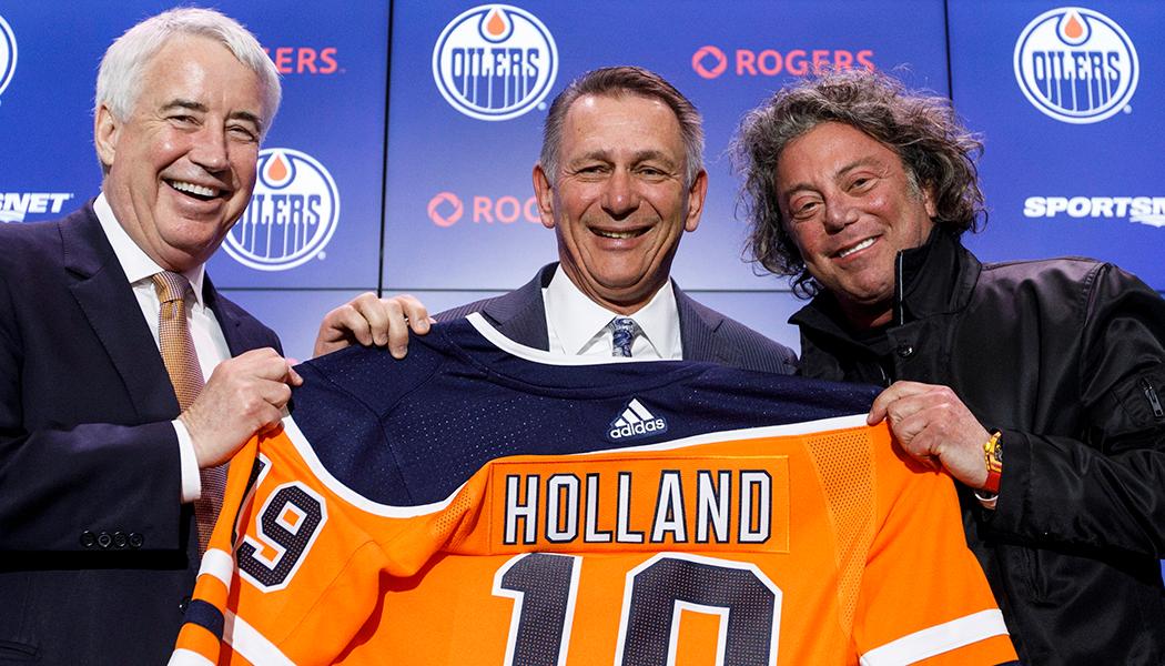 Ken Holland, mitten, blir ny general manager i Edmonton Oilers.