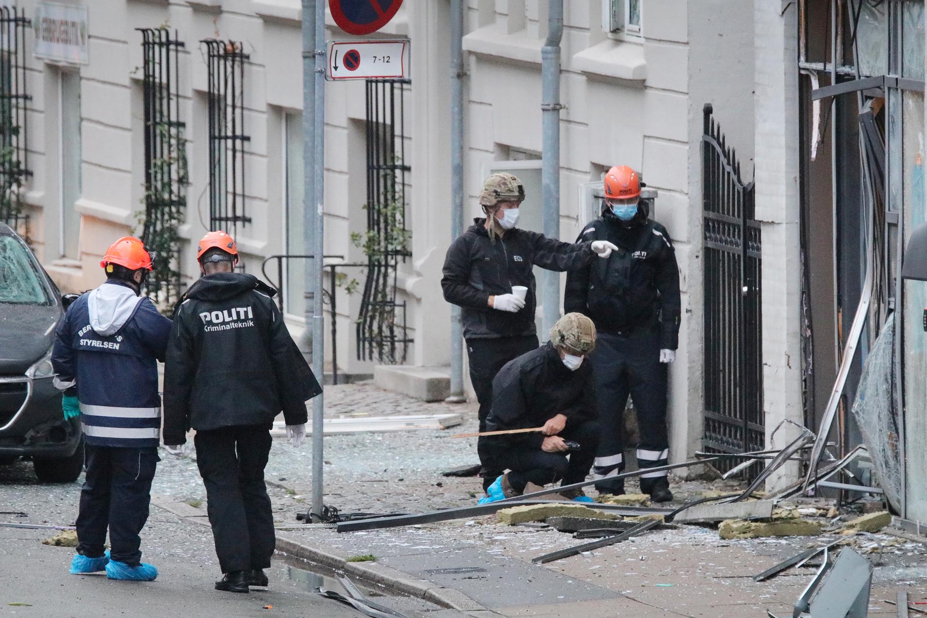 En bomb exploderade i Köpenhamn den 6 augusti. Den misstänkte, en 22-årig svensk man, ska utlämnas till Danmark. Ytterligare en man är efterlyst av polisen.