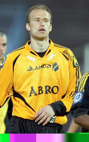 ratas I fjol var Håkan Svensson en av AIK:s bästa spelare. Nu gör klubben allt för att bli av med honom.
