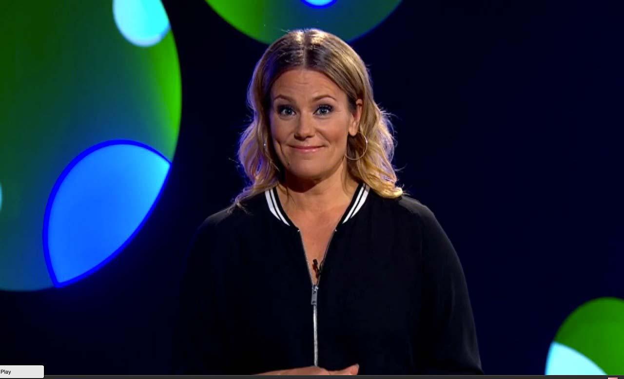 Karin Almström, programledaren för Lottodragningen i onsdags, fick meddela att en ensam vinnare tog hem 5,6 miljoner kronor på Lotto 1.