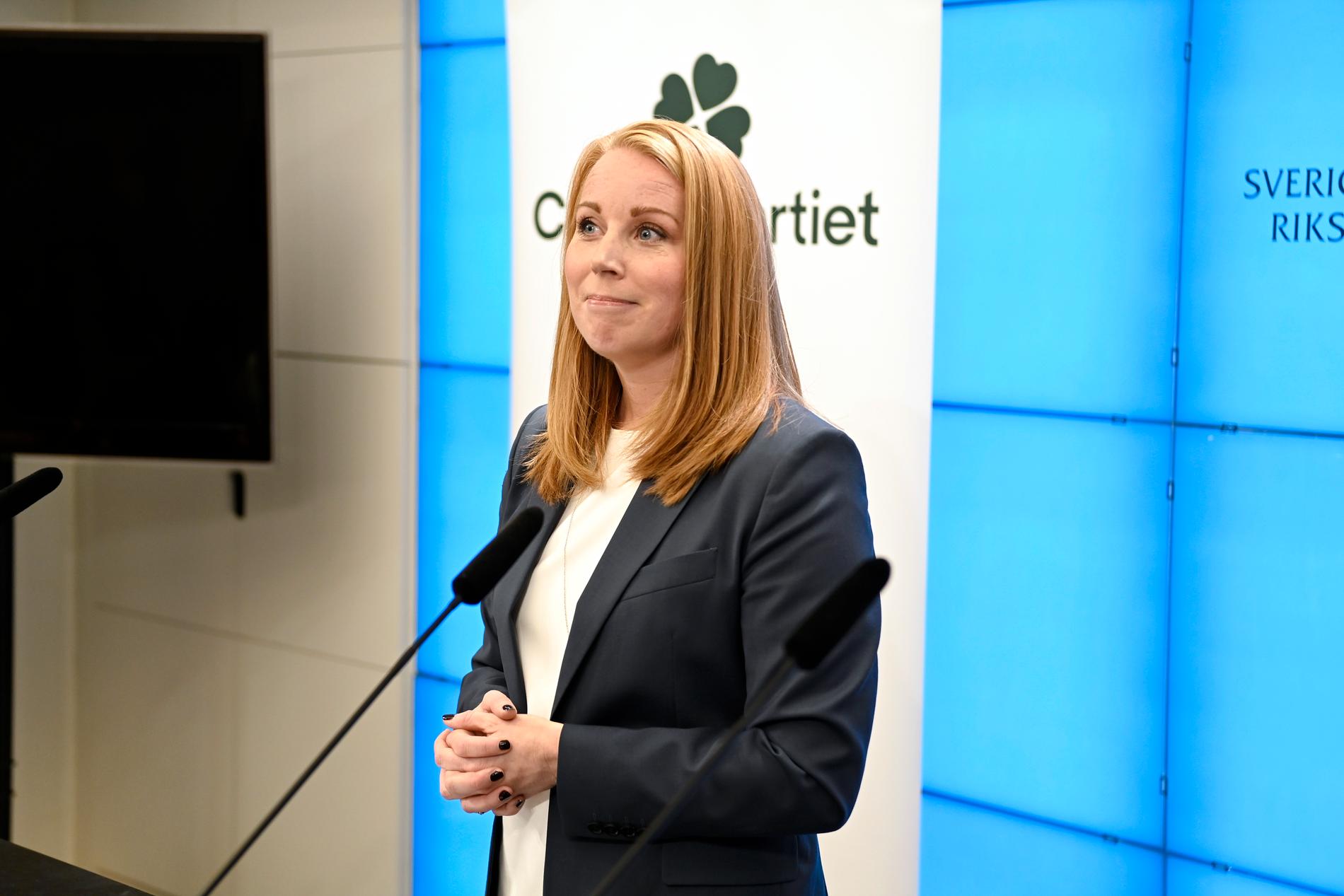 Centerpartiets partiledare Annie Lööf meddelade sin avgång under en pressträff i torsdags.