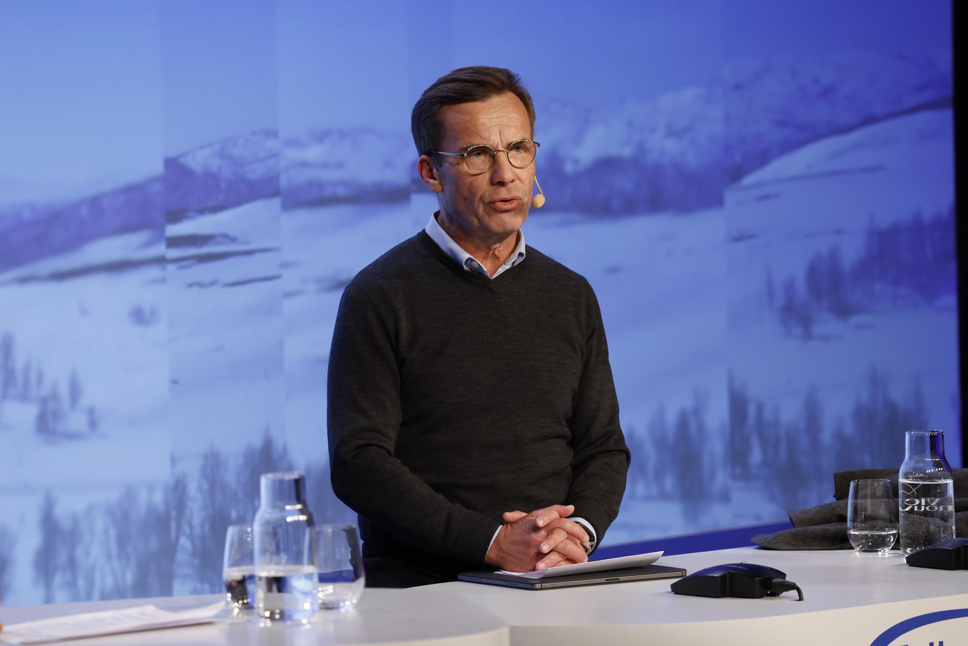 Ulf Kristersson (M) kan nu lära sig att invandrare och svenskar är lika benägna att försvara Sverige.