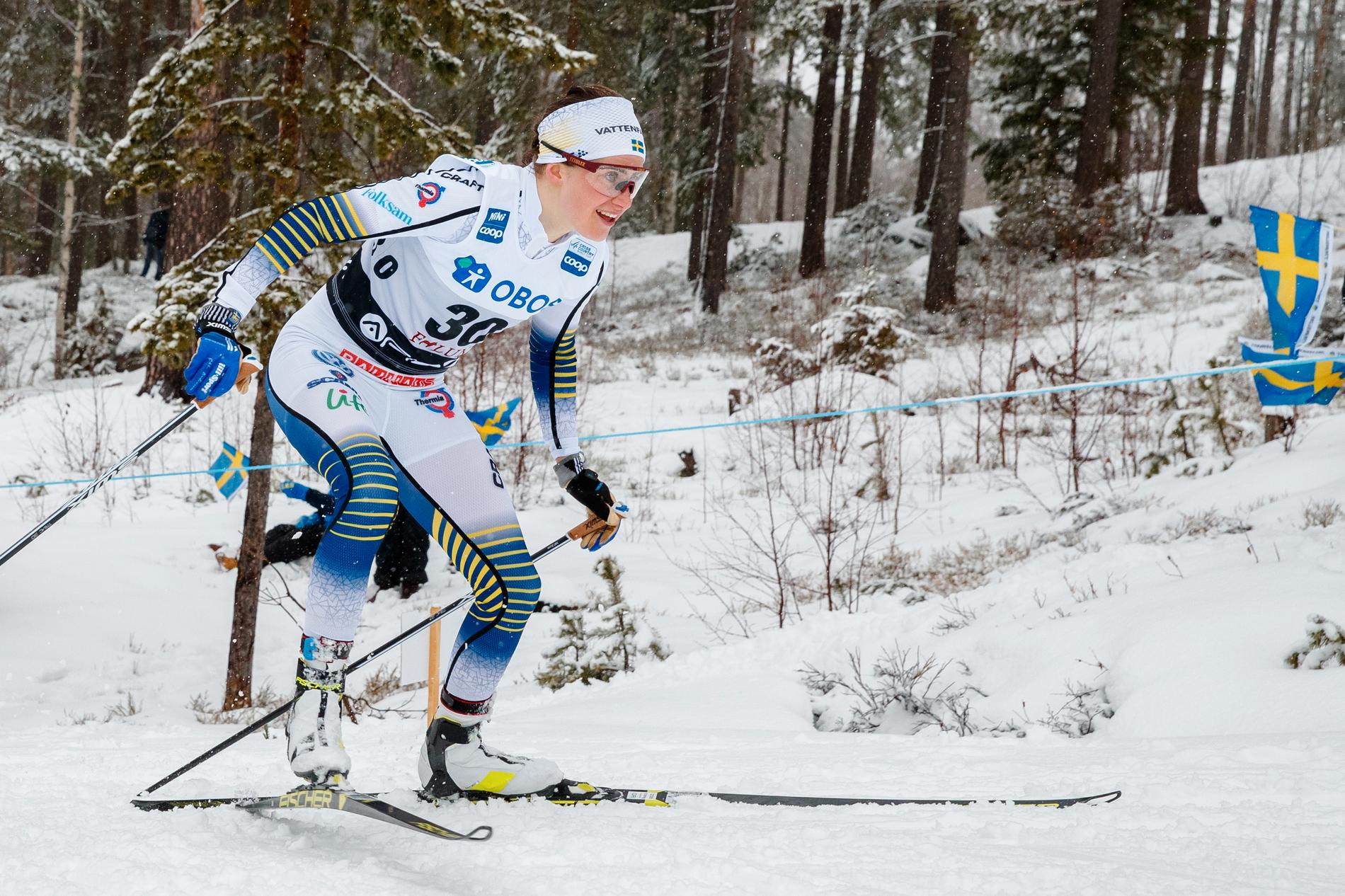 Ebba Andersson under världscupen i Falun