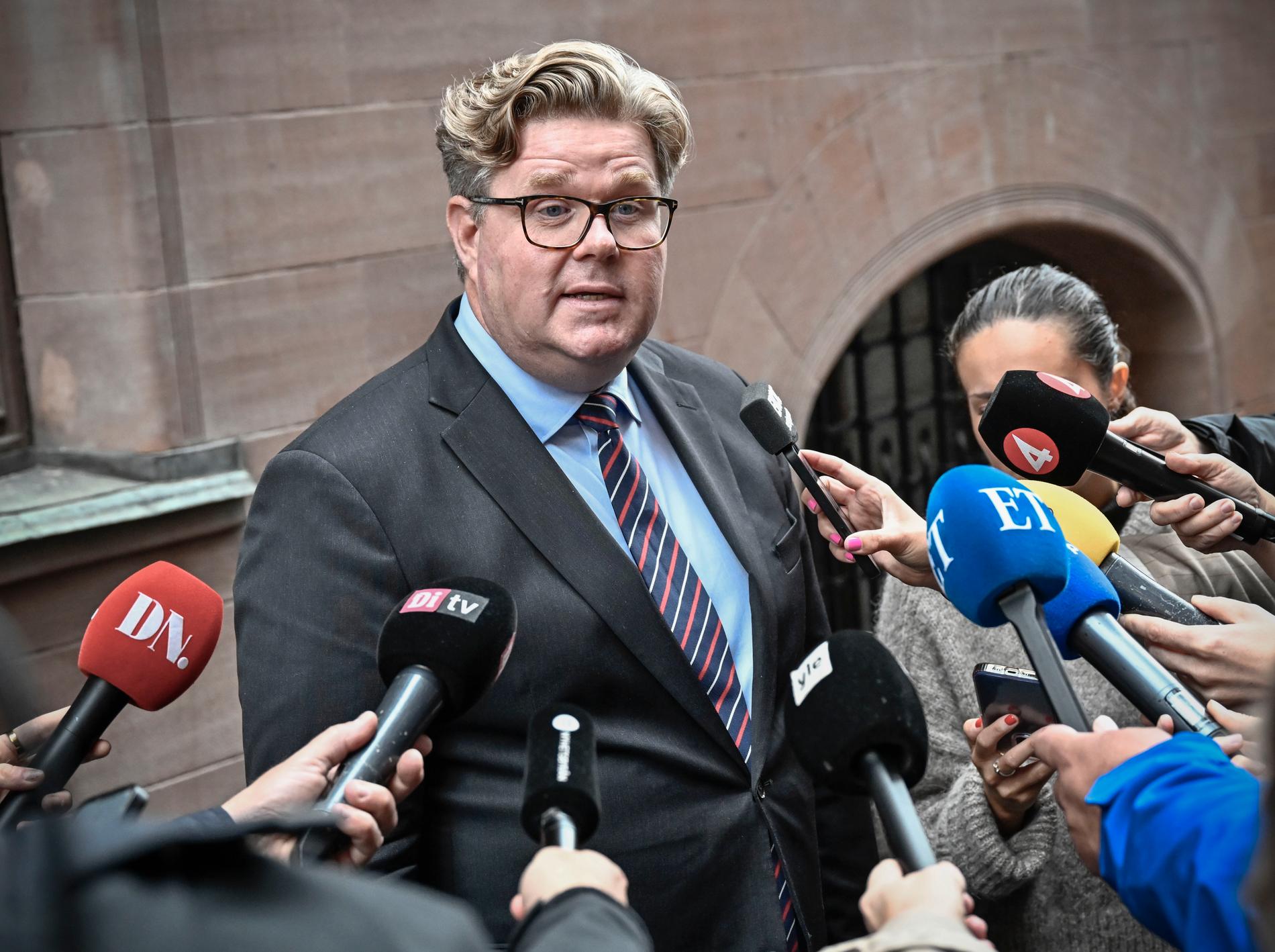 Justitieminister Gunnar Strömmer (M) möter media efter mötet med rådet mot organiserad brottslighet.