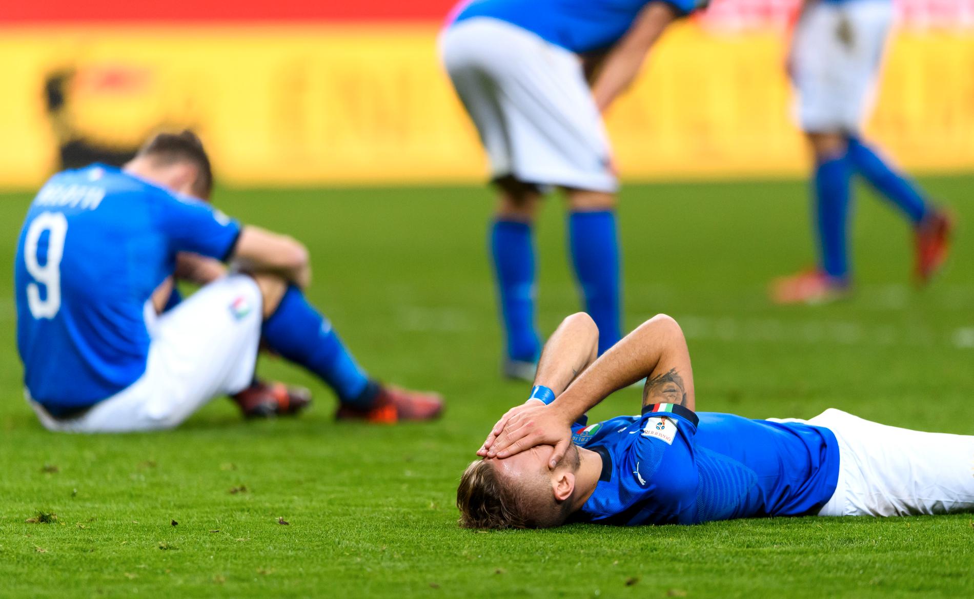 Italienska spelare deppar efter förlusten mot Sverige 2017.