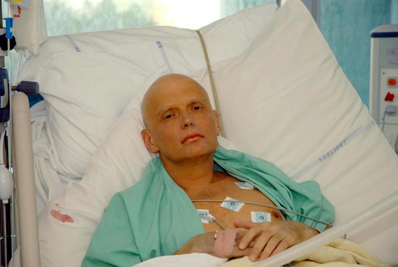 BLEV VÄRLDSNYHET Agenten Aleksandr Litvinenko hoppade av från Ryssland och fick politisk asyl i Storbritannien. I november 2006 blev han förgiftad av det radioaktiva ämnet ­polonium 201 och dog på sjukhus tre veckor senare.