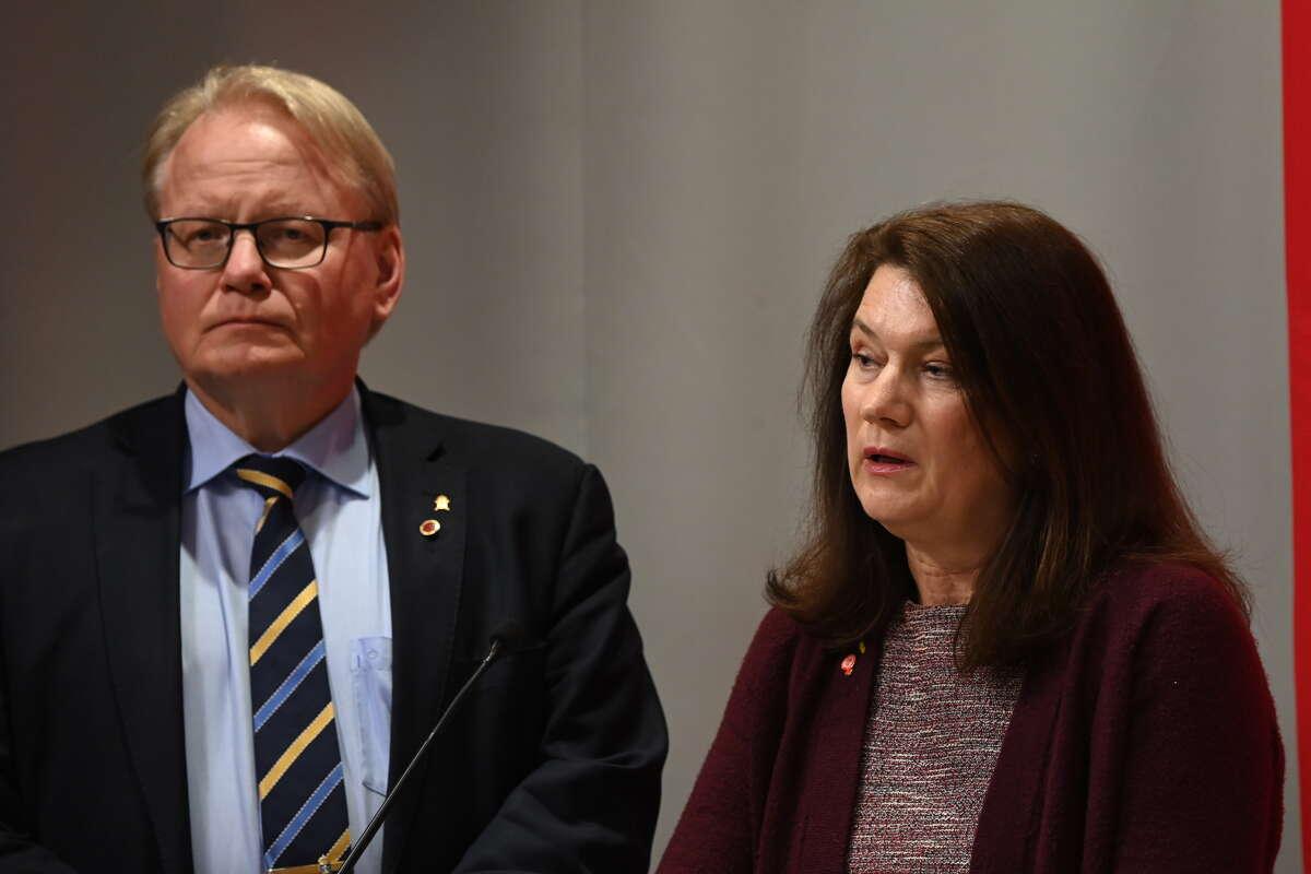 Peter Hultqvist och Ann Linde.