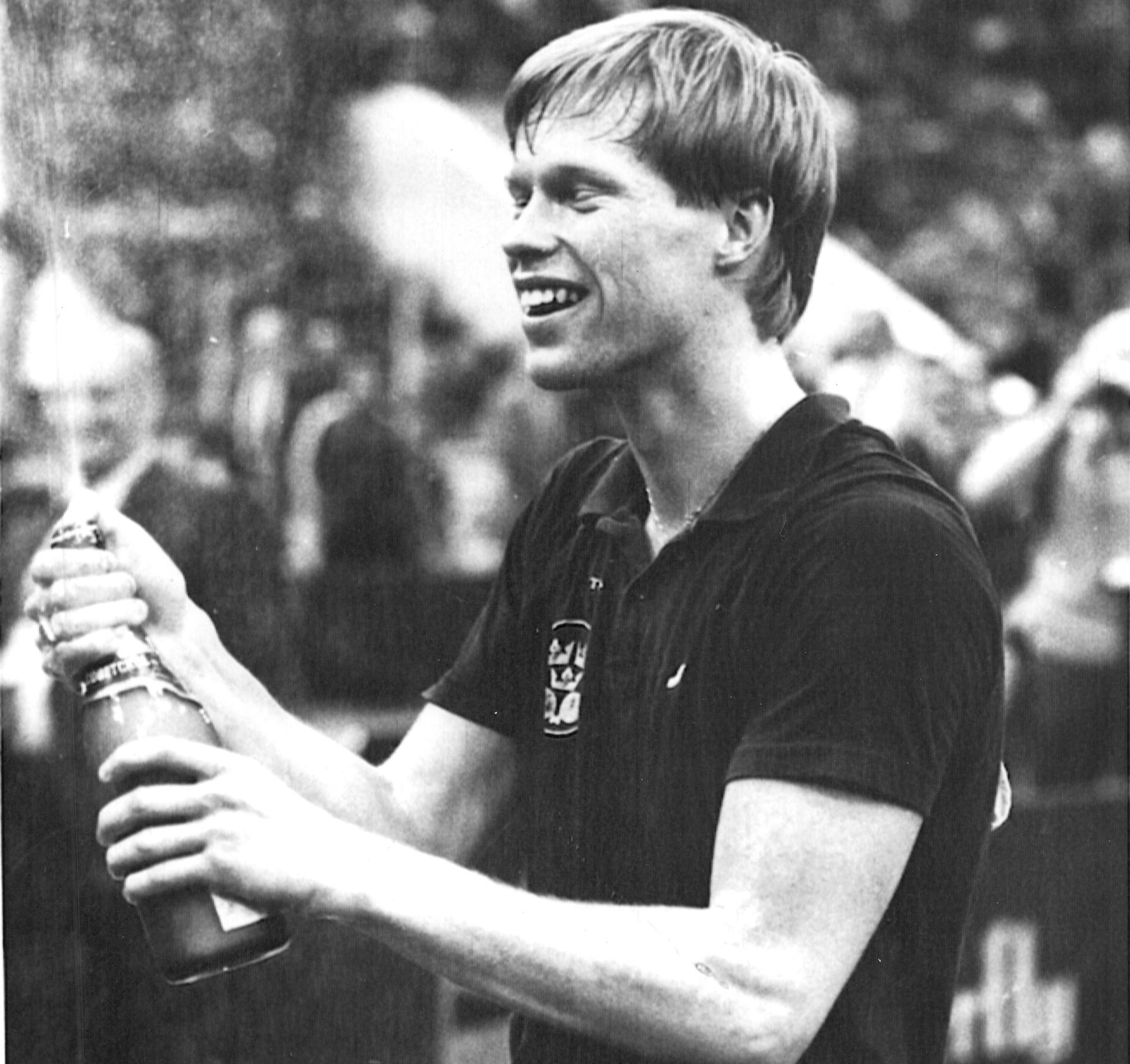 Ulf Bengtsson firar EM-titeln i Moskva.