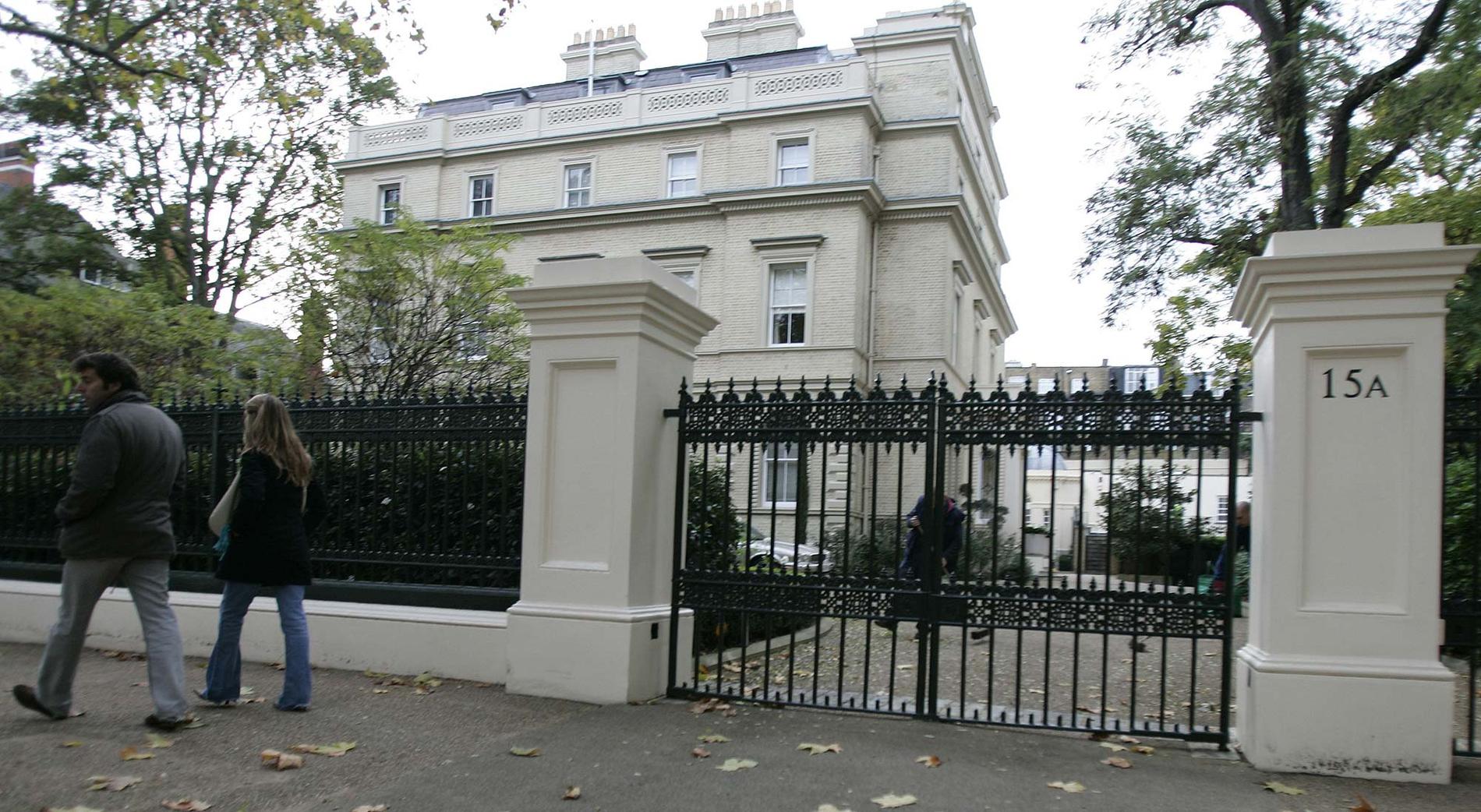 Tvåa på listan hamnar Kensington Palace Gardens som har fått smeknamnet miljardärslängan (billionaire's row).