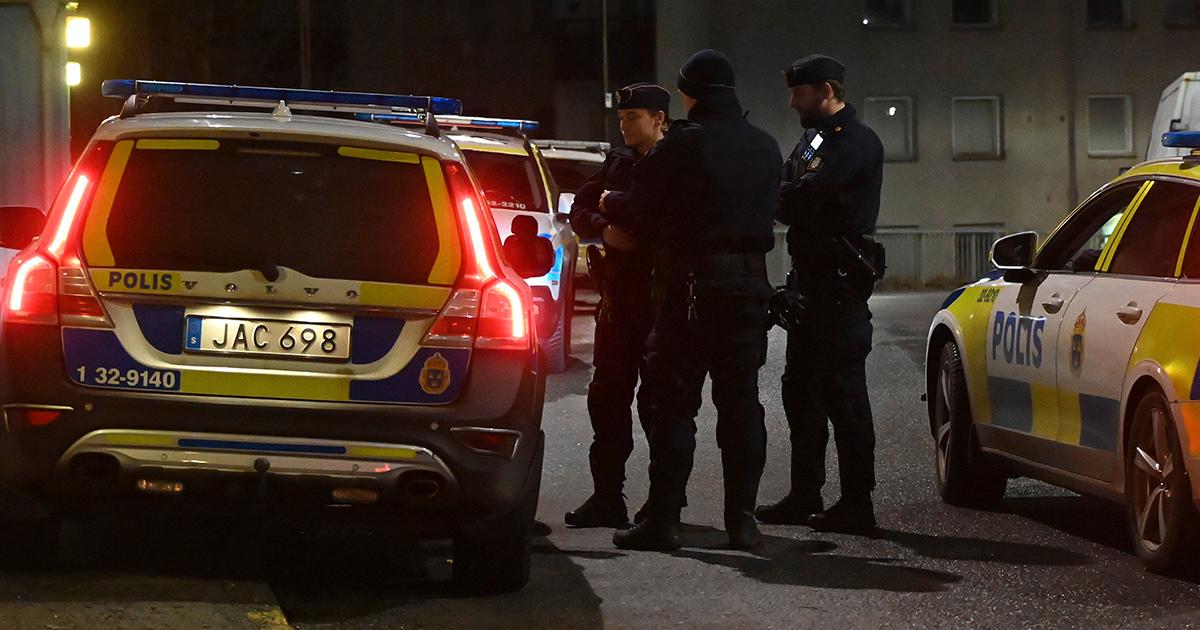 Vid 03-tiden i natt larmades polisen om en skottlossning i Farsta.