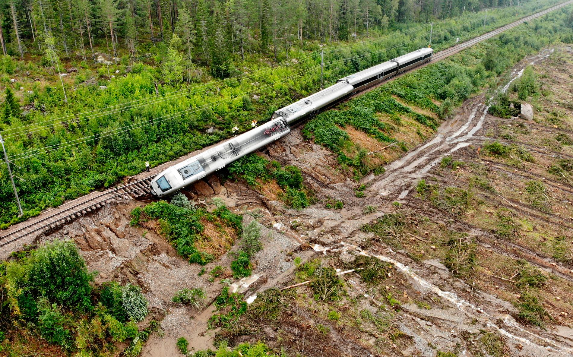Ett SJ-tåg med 120 passagerare spårade i måndags ur mellan Iggesund och Hudiksvall. Tre personer fördes till sjukhus. Arkivbild.