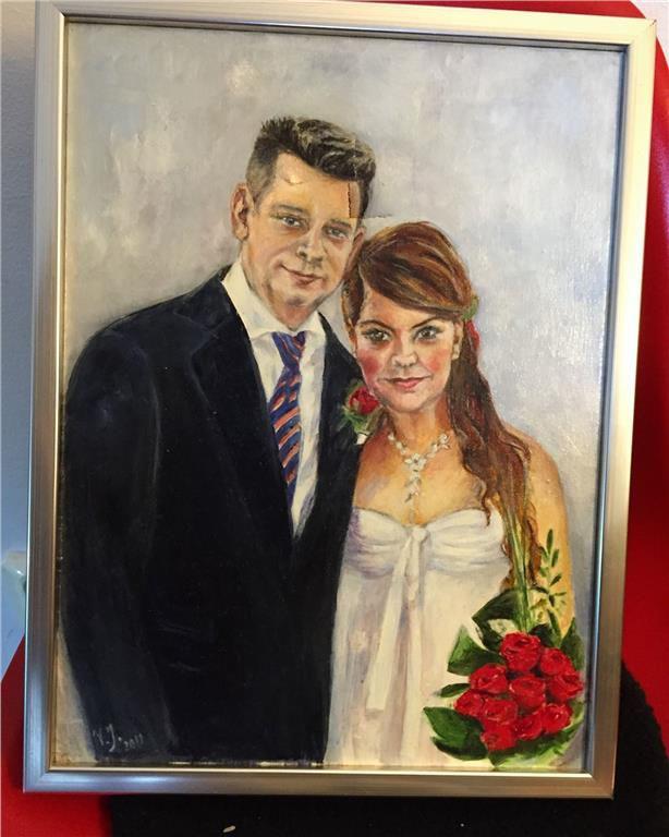 Bröllopstavlan på Marcus Birro och Joanna Vanhatalo är såld. Enligt Tradera är det en av de mest välbesökta auktionerna någonsin på sajten.