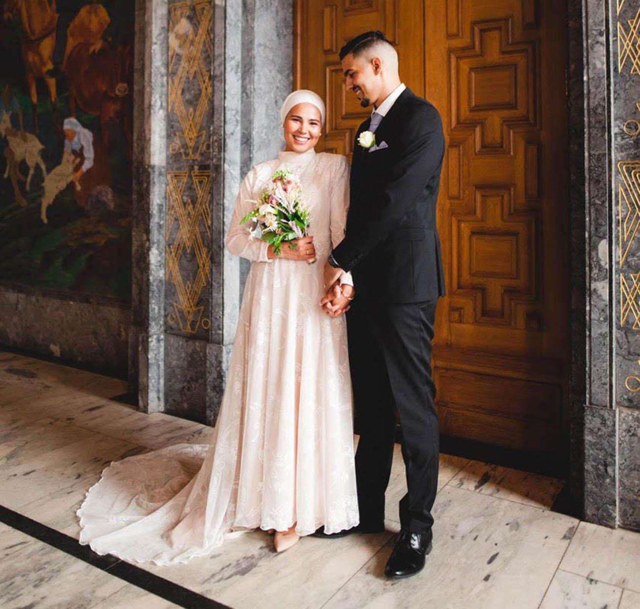  Iman Meskini gifte sig med Mourad Jarrari  i rådhuset i Oslo.