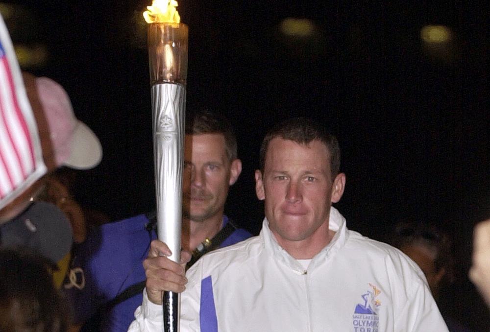 Med den olympiska facklan inför vinter-OS i Salt Lake City 2002.