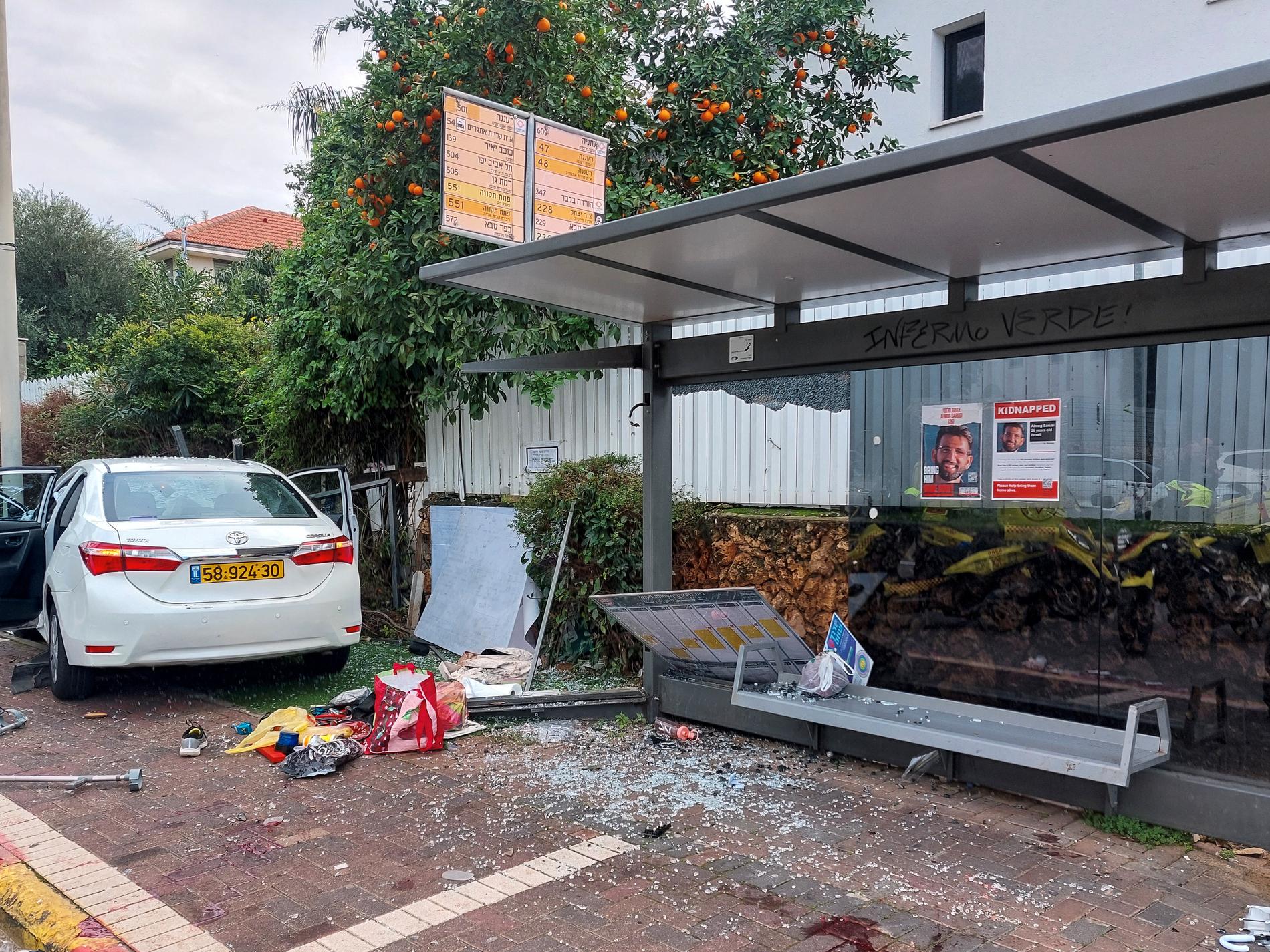 Flera skadade i attacker nära Tel Aviv