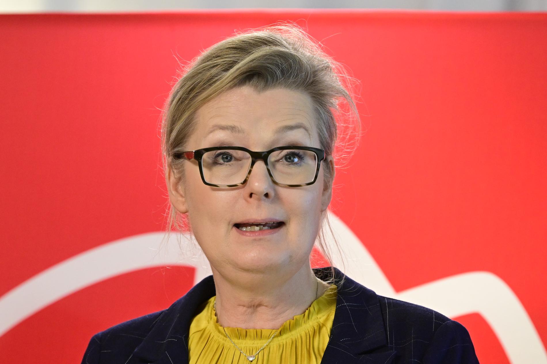 Skolminister Lina Axelsson Kihlblom (S) går mot ännu en förlust i riksdagen i frågan om ändrade regler för friskolor. En majoritet vill att friskolor ska fortsätta att ha kötid som urval för plats. Arkivbild.