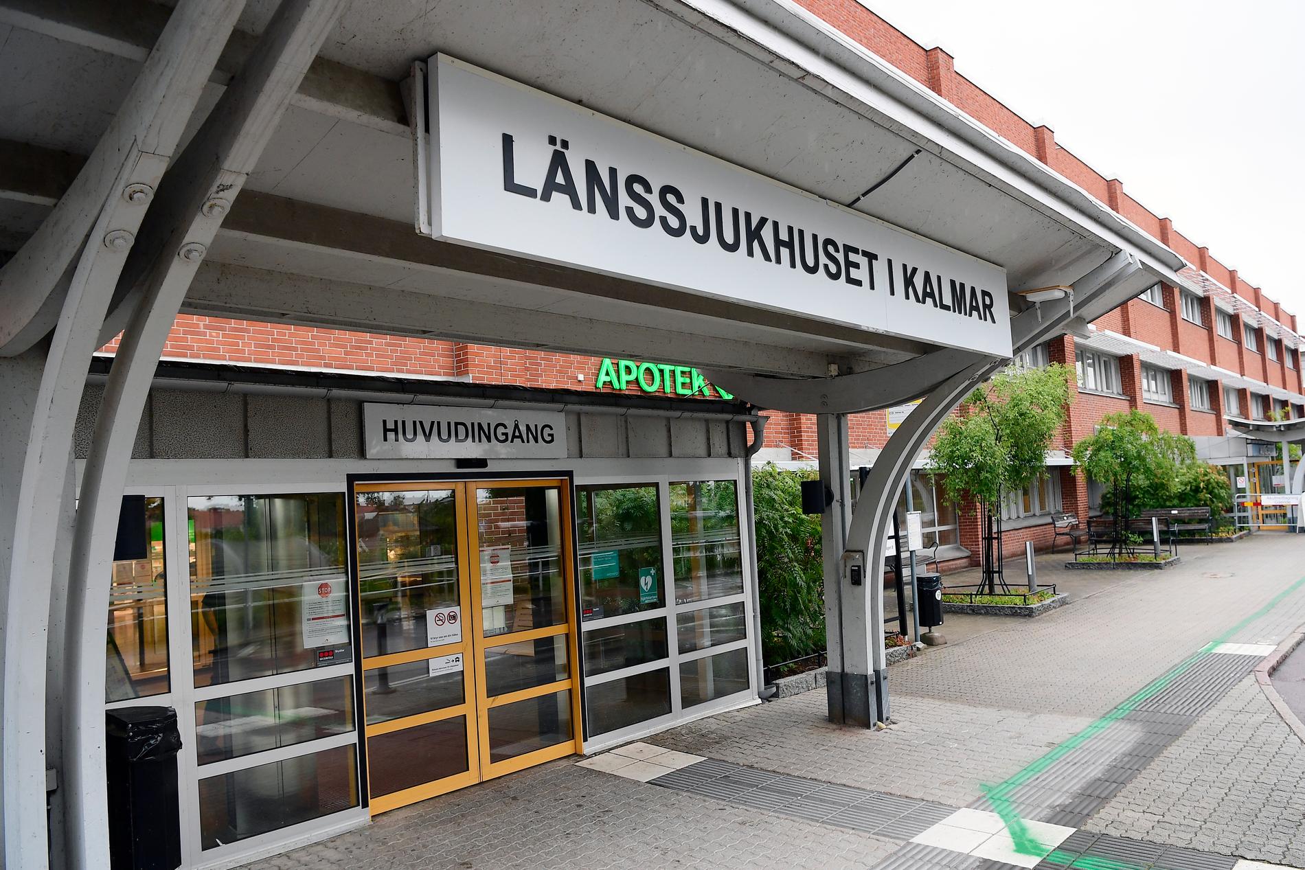 Till skillnad från "vanliga" somrar måste region Kalmar i år ha beredskap för patienter som kommer in med covid-19 och kan behöva intensivvård.