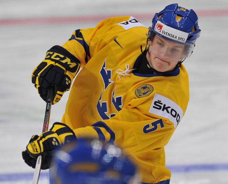 Rasmus Bengtsson, här i Tre Kronor-tröjan, lånas ut till allsvenskan och Västerås.