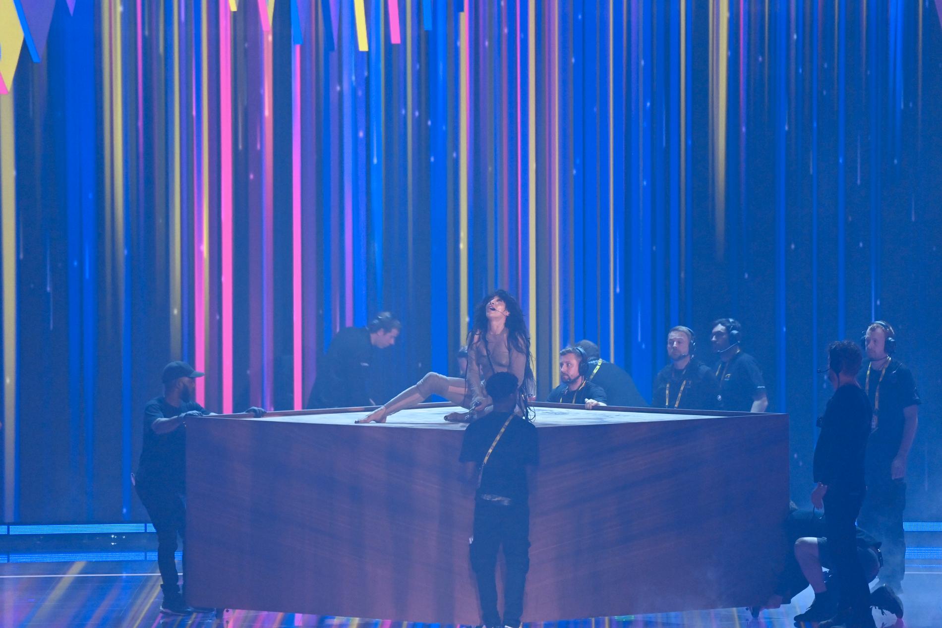 Loreen på scenen i finalen