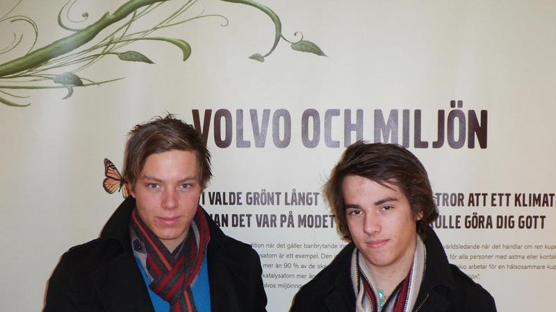 Niklas Hammerfeldt och Andreas Ullberg ska försöka köra tur och retur Stockholm–Malmö på en tankning.