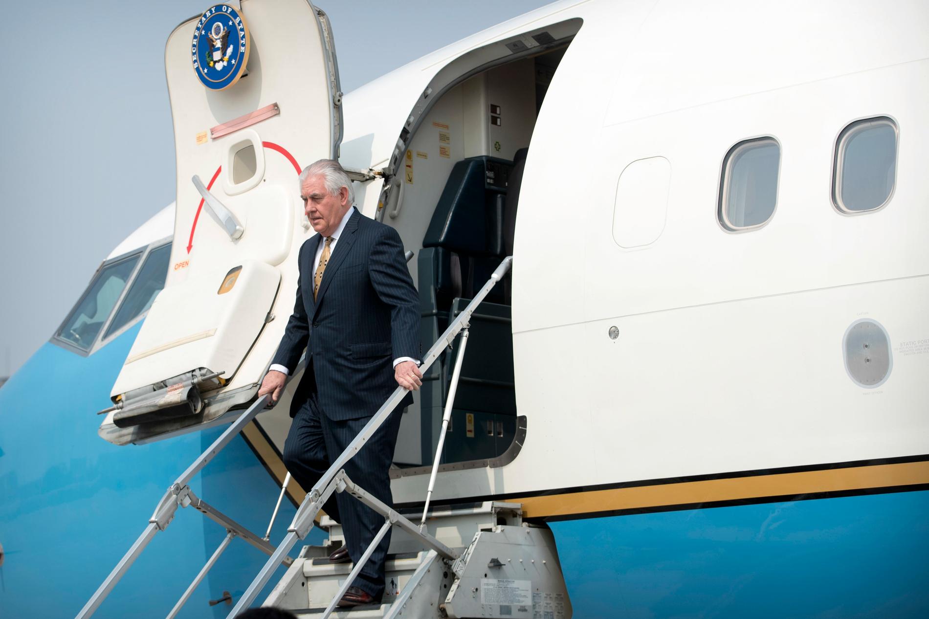 USA:s utrikesminister Rex Tillerson har landat i Kina.