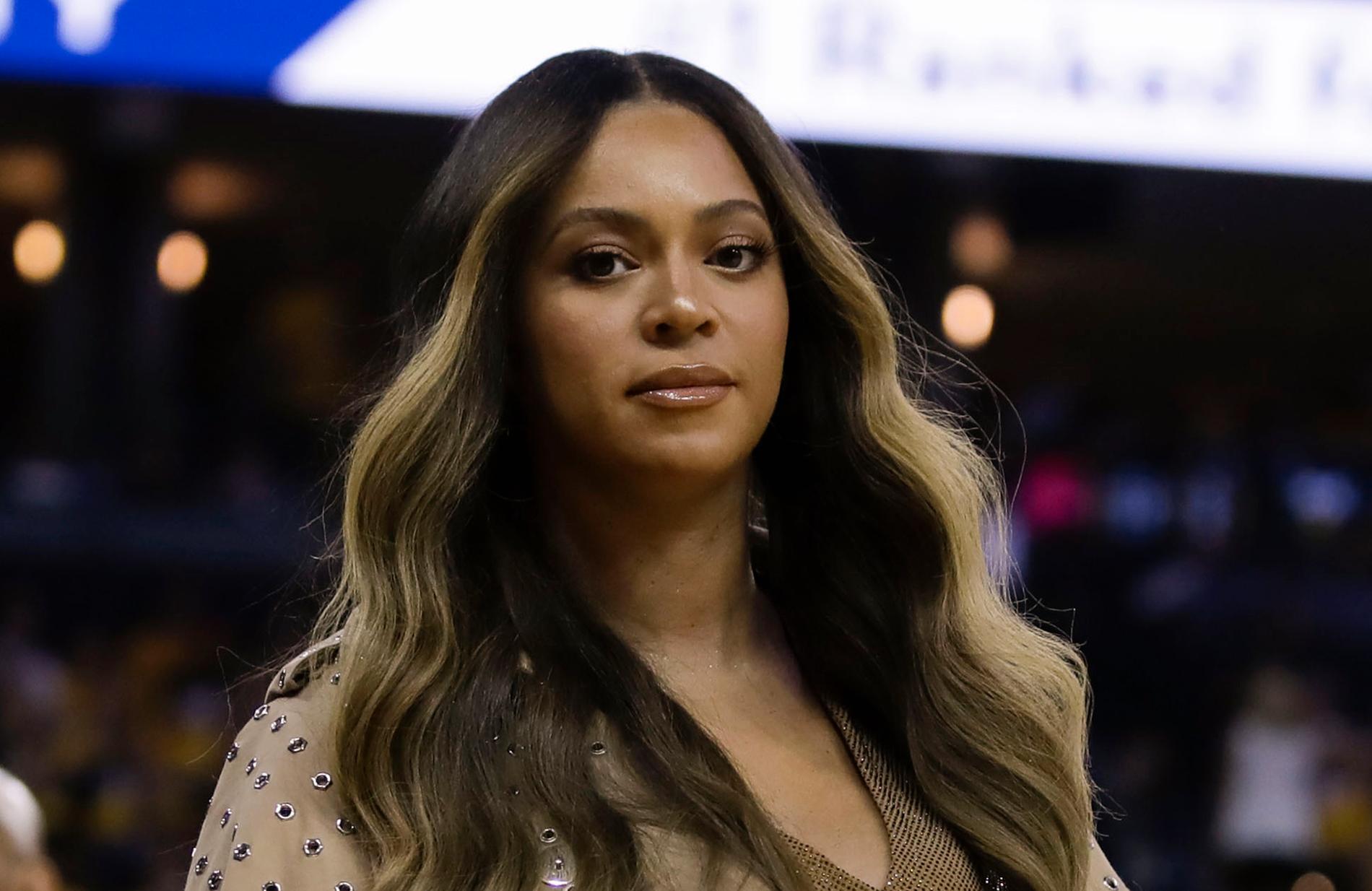 Beyoncé överraskar med att inte överraska med sitt sjunde album. 