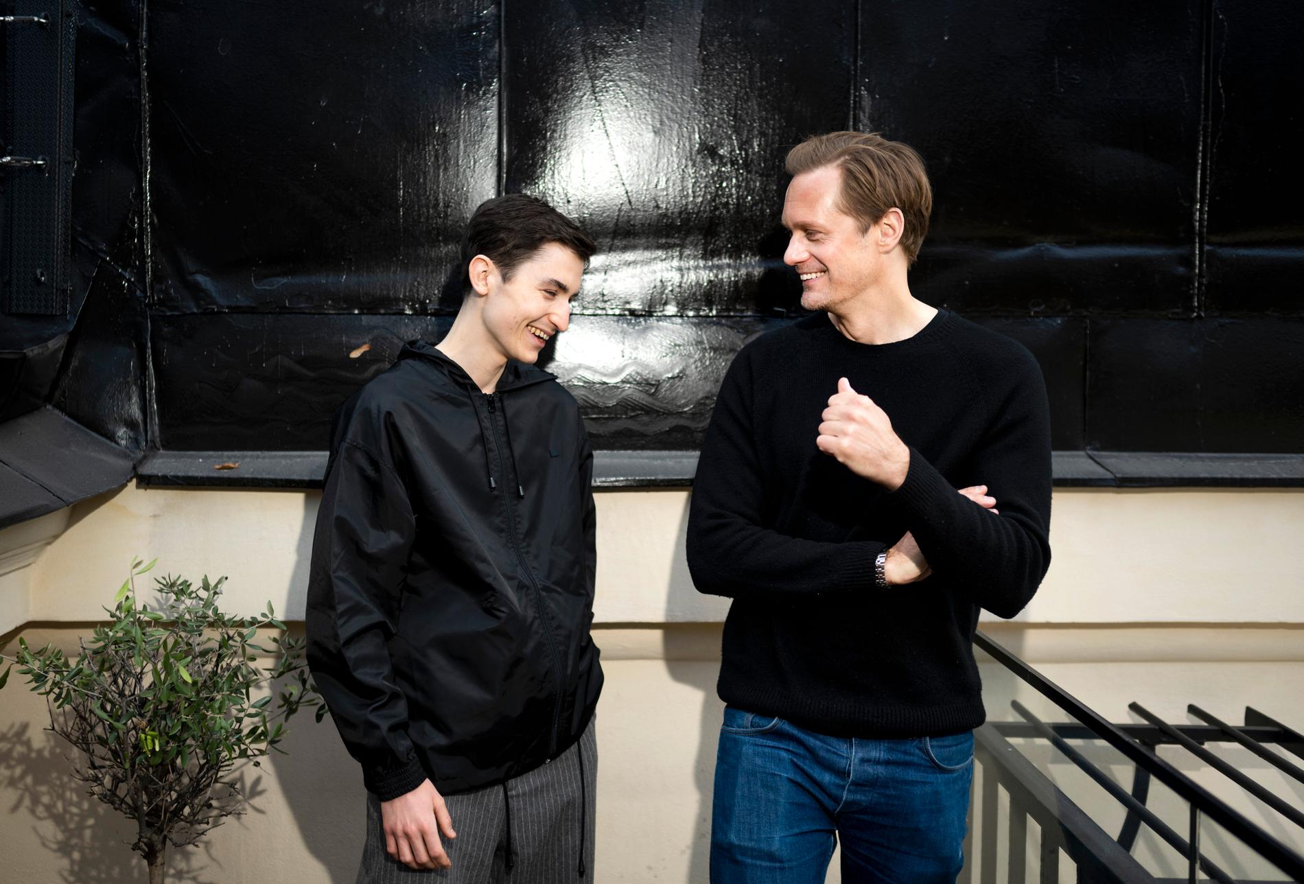Gustav Lindh och Alexander Skarsgård spelar båda i "The Northman" som snart har biopremiär.