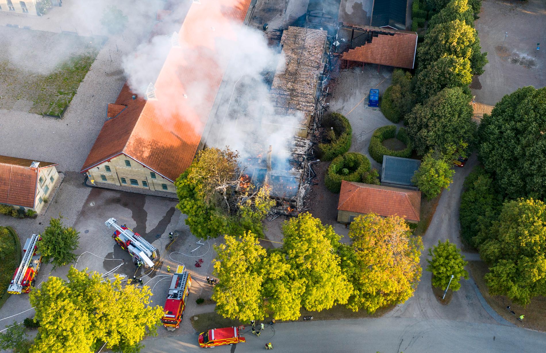 Strax efter klockan 04 inkom larm om en brand på Lantbruksuniversitetet i Alnarp i Skåne län.