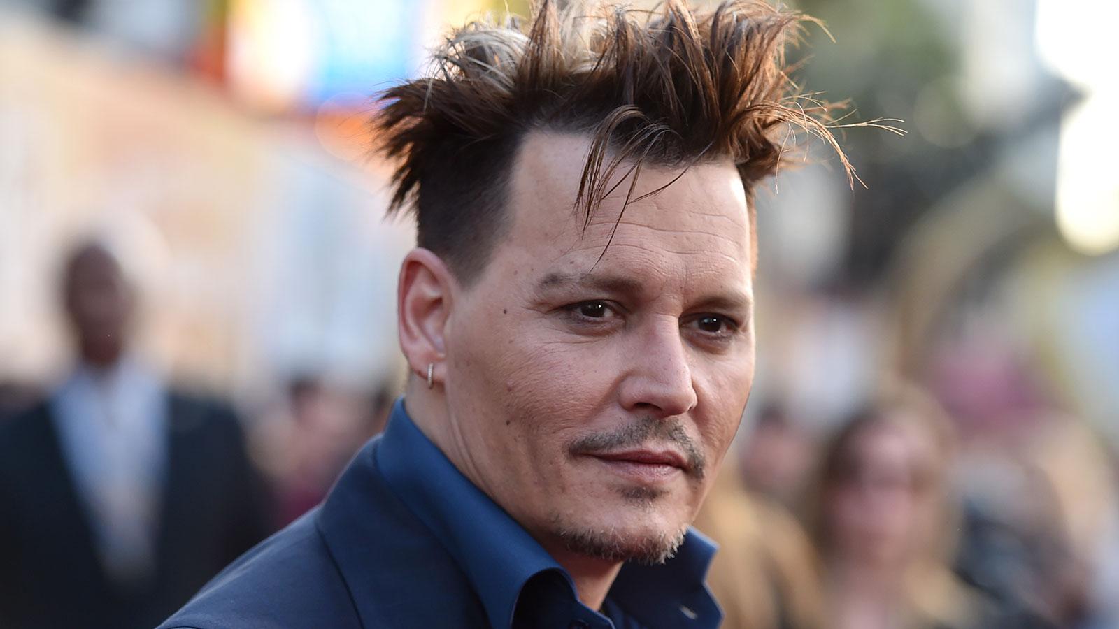 Johnny Depp tvingas sälja sina hus för att betala förfallna lån.