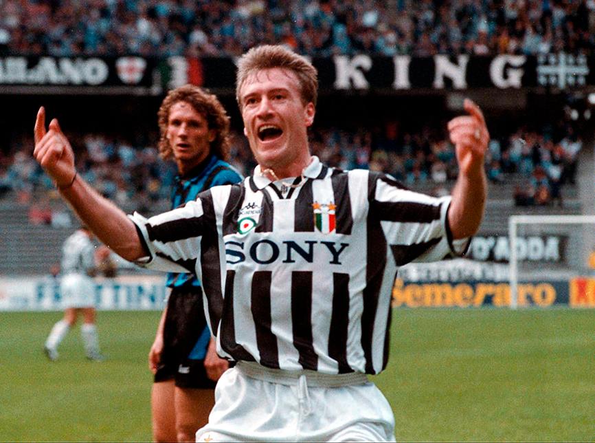 Deschamps vann tre Serie A-titlar med Juventus: 1995, 1997 och 1998.