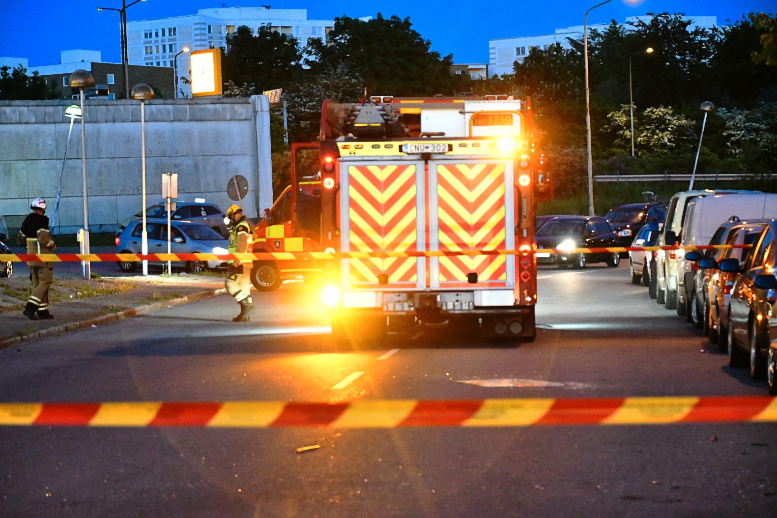 En bil har exploderat i Rosengård i Malmö, uppger polisen.