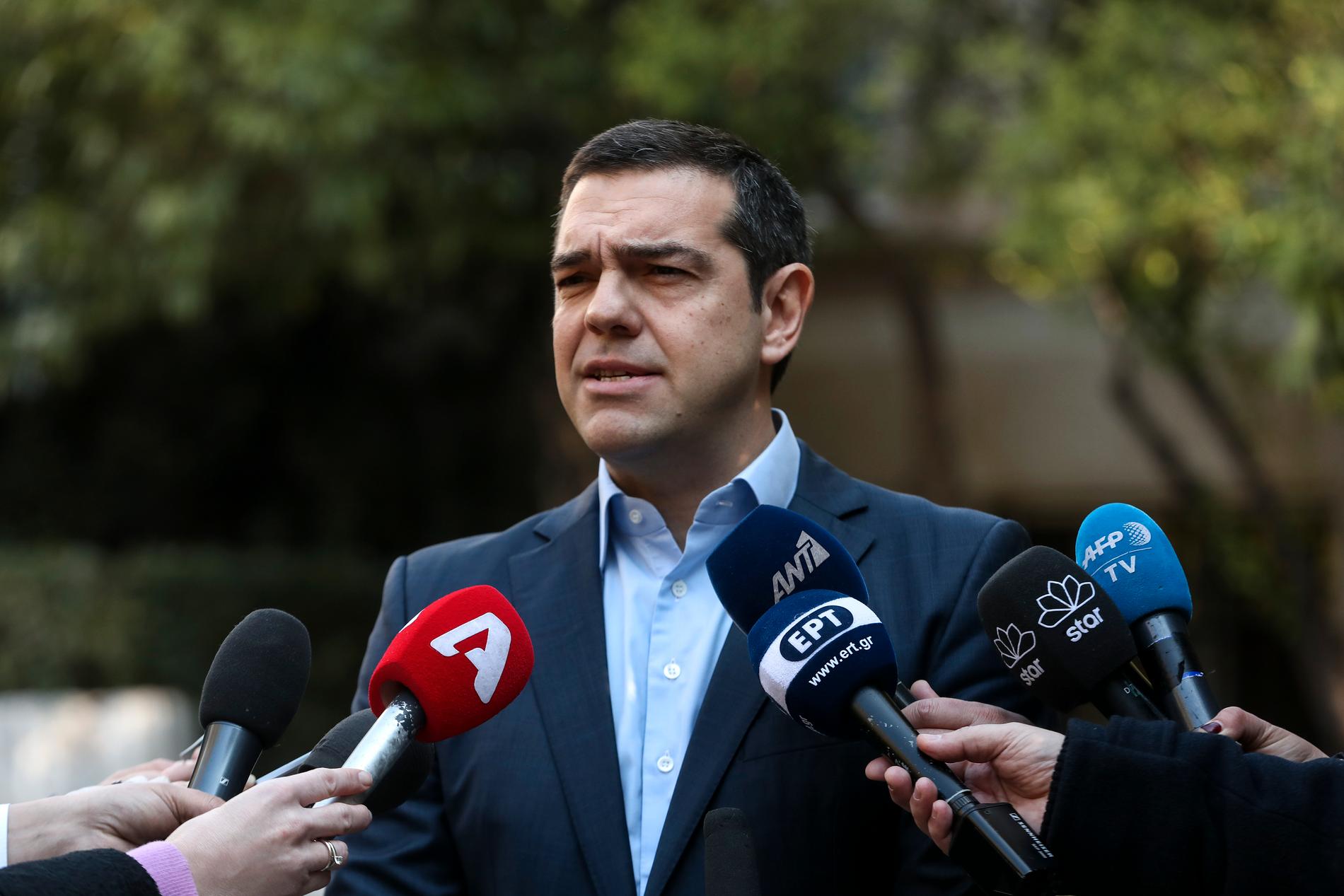 Alexis Tsipras meddelar att han vill hålla en förtroendeomröstning om regeringen i parlamentet.