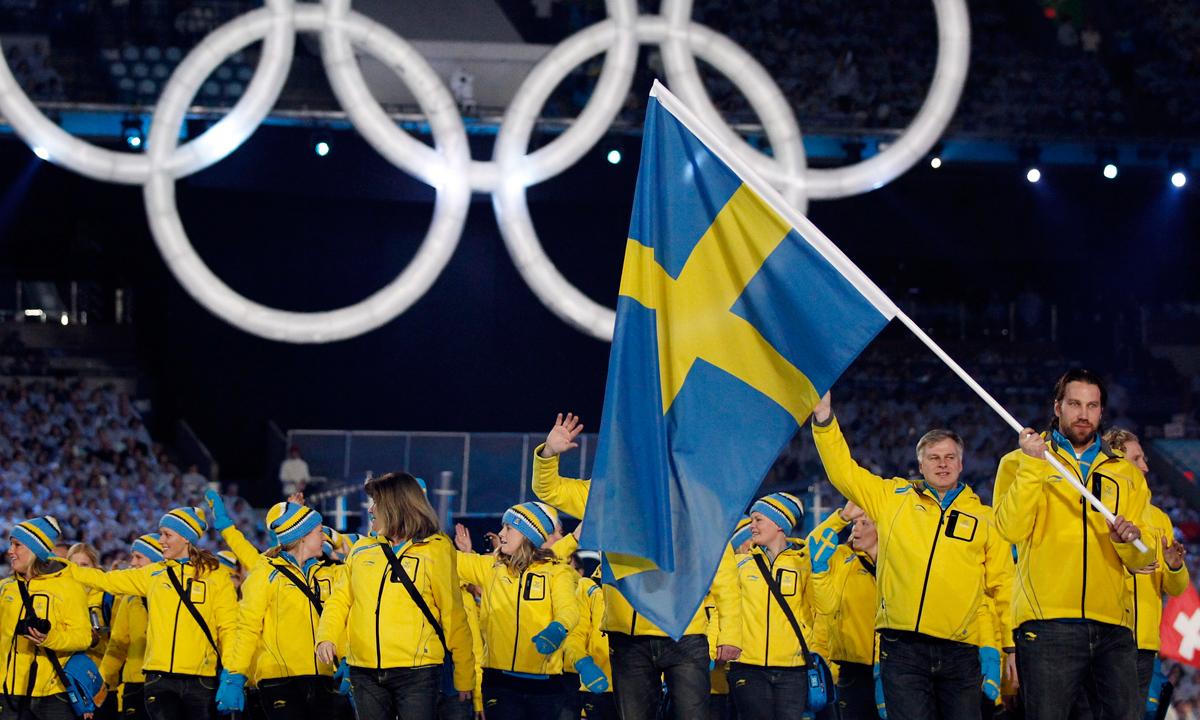 Foppa tog en av platserna i ett stjärnspäckat Tre Kronor i OS i Vancouver 2010. Och fick äran att bära Sveriges fana på invigningen.