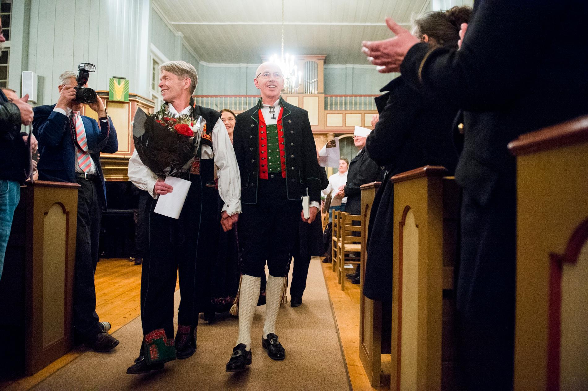 Natten mot onsdagen vigdes Kjell och Erik i Eidskogs kyrka i Norge.