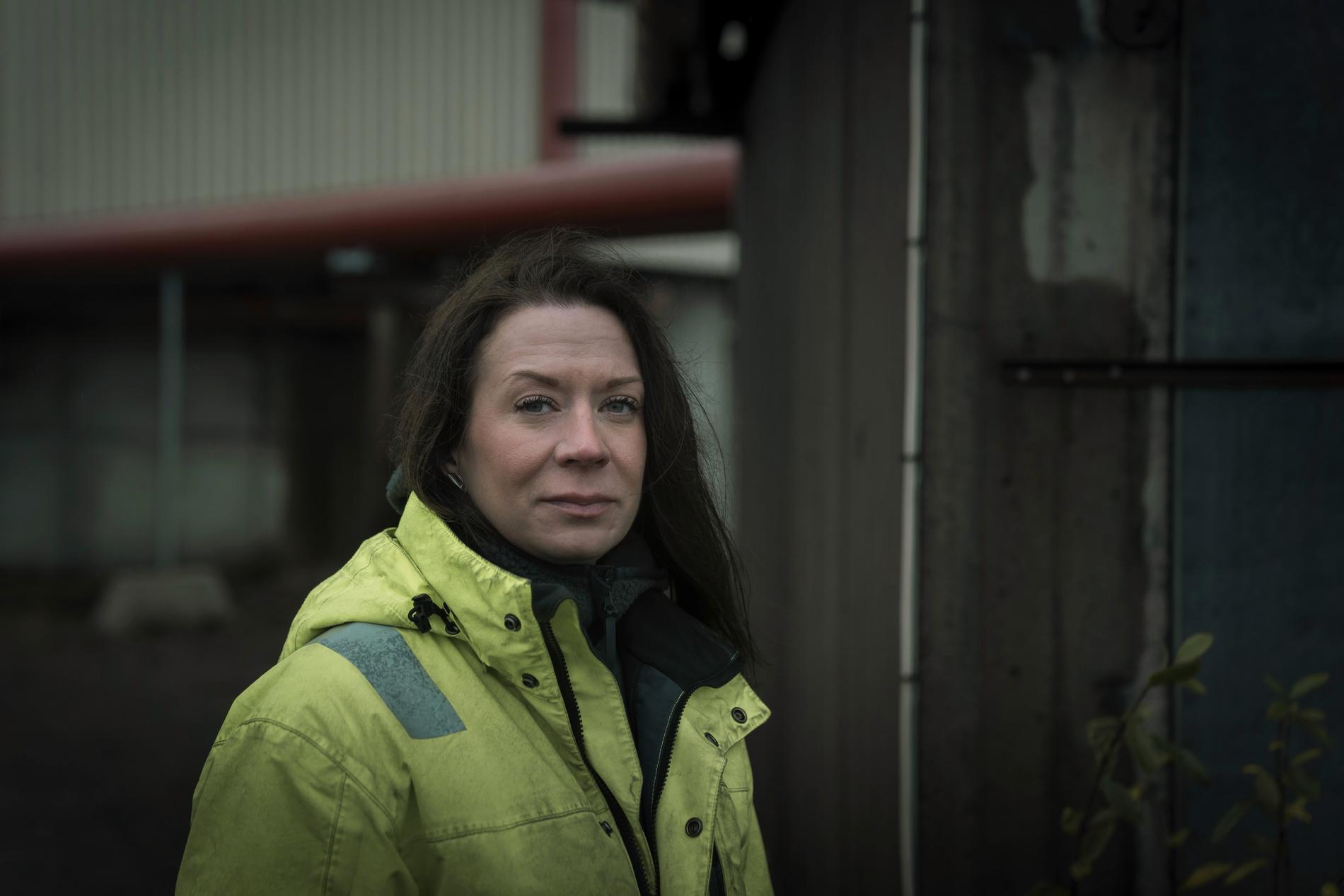Sandra Dunbäck, 41, trivs med sitt jobb men kan tänka sig att bli lärare igen om villkoren blir bättre. 